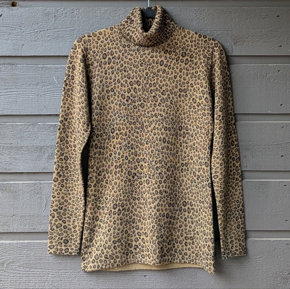 Obermeyer Wool Blend Leopard Print Long Sleeve Turtleneck Sweater Ladies Medium